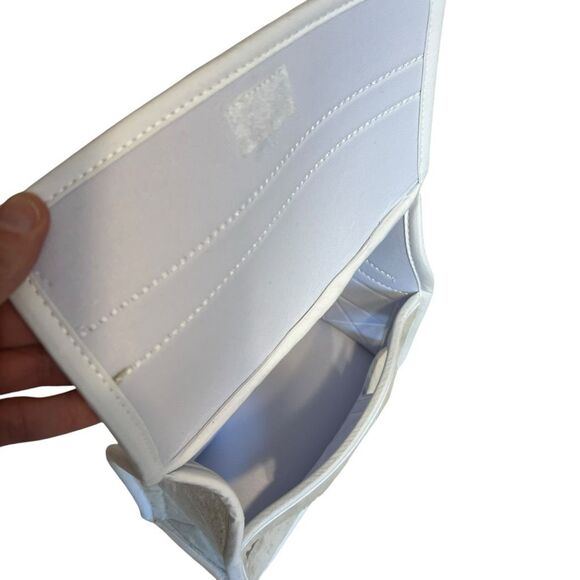 Lambs & Ivy Baby Farm Plush Barn with 4‎ Stuffed Animals Toy - Taupe/Gray/White - Picture 3 of 10